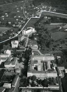 Veduta aerea, ante 1979. ph F.lli Pedrotti © Archivio dell’Ufficio stampa. Provincia autonoma di Trento, Archivio fotografico storico provinciale